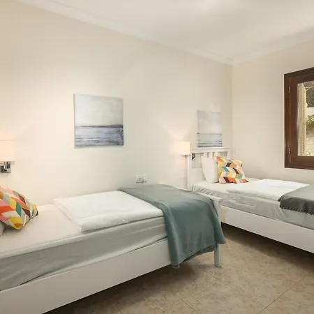 Holiday home Xapala Exklusive Traumvilla Mit 7 Schlafzimmern In Ruhiger Lage Bei *