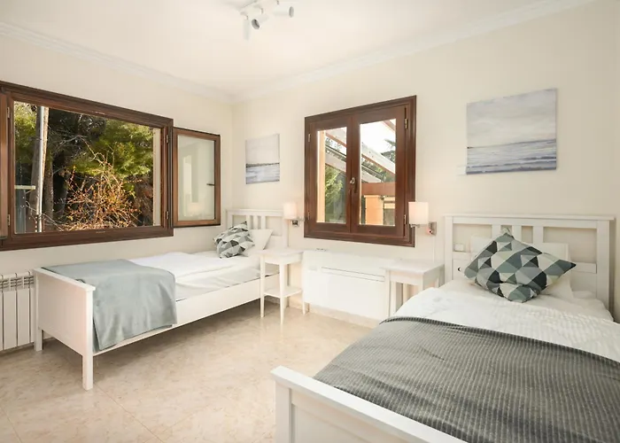 Xapala Exklusive Traumvilla Mit 7 Schlafzimmern In Ruhiger Lage Bei