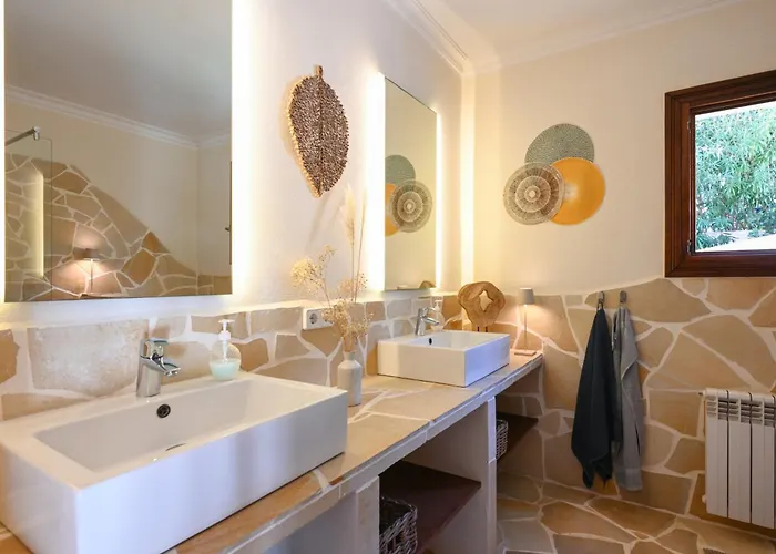 Ferienhaus Xapala Exklusive Traumvilla Mit 7 Schlafzimmern In Ruhiger Lage Bei Cala Ratjada (Mallorca)